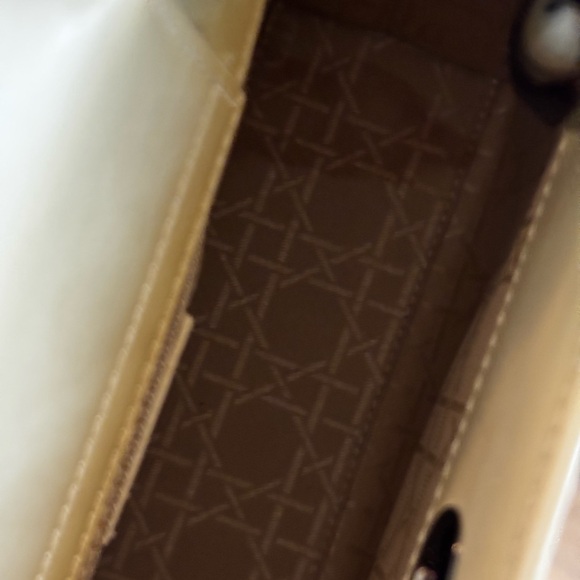 Polished Christian Dior Tan Patent Shoulder Bag with Glossy Bead Handles - Picture 7 of 13